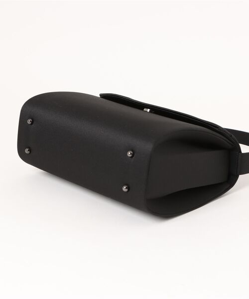 AIMER（エメ）の「【喪服・礼服用】ラウンドフラップブラックフォーマルバッグ（ハンドバッグ・レディース・ブラック・FREE）」の10枚目の写真