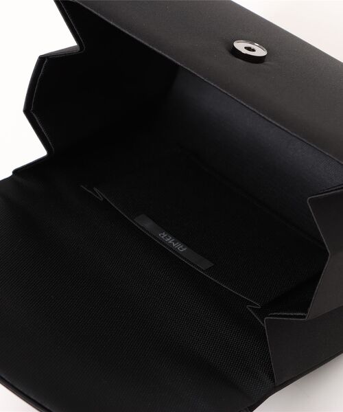 AIMER（エメ）の「【喪服・礼服用】ラウンドフラップブラックフォーマルバッグ（ハンドバッグ・レディース・ブラック・FREE）」の11枚目の写真