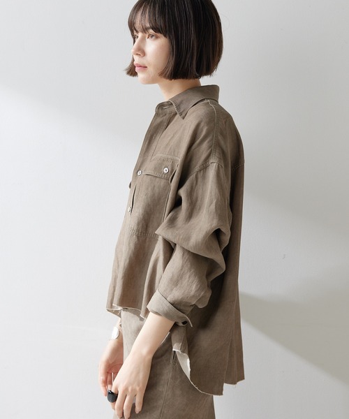 Whim Gazette（ウィムガゼット）の「ツイル顔料染めスクエアシャツ（シャツ/ブラウス・レディース・キャメル/モカ・FREE）」の18枚目の写真