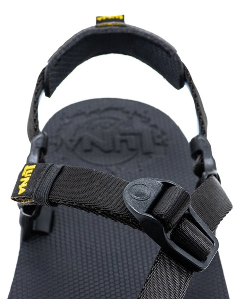 ムラサキスポーツ(ムラサキスポーツ)の「LUNA SANDALS/ルナサンダル メンズ レディース 走れるサンダル トレイル ラン MONO WINGED EDITION(サンダル・メンズ・ブラック・23.0cm/23.5cm/24.0cm/25.0cm/25.5cm/26.0cm/26.5cm/22.5cm)」の8枚目の写真