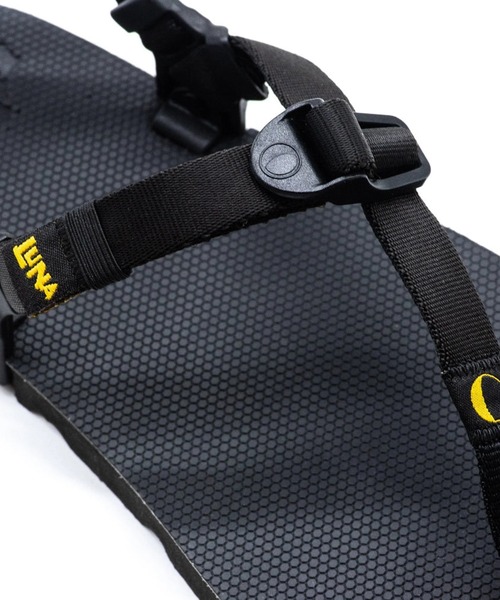 ムラサキスポーツ(ムラサキスポーツ)の「LUNA SANDALS/ルナサンダル メンズ レディース 走れるサンダル トレイル ラン MONO WINGED EDITION(サンダル・メンズ・ブラック・23.0cm/23.5cm/24.0cm/25.0cm/25.5cm/26.0cm/26.5cm/22.5cm)」の6枚目の写真