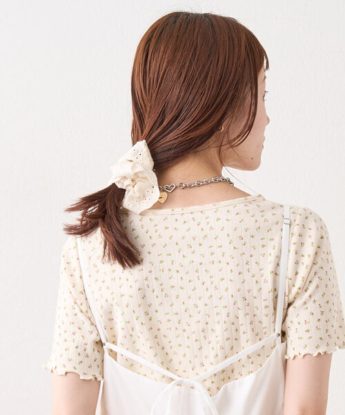 w closet(ダブルクローゼット)の「レースシュシュ(その他ヘアアクセサリー・レディース・アイボリー/レッド・FREE)」の4枚目の写真
