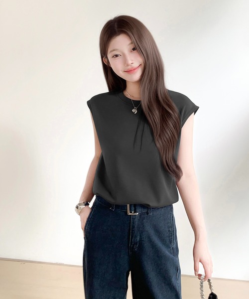 by LEGNA(バイレグナ)の「ニュアンスネックフレンチスリーブTシャツ(Tシャツ/カットソー・レディース・チャコール/ブラック系/ホワイト/チャコールグレー/ブラック/ホワイト系/グレイッシュベージュ・FREE)」の12枚目の写真