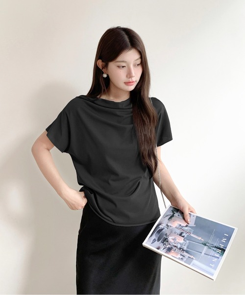 by LEGNA(バイレグナ)の「ニュアンスネックフレンチスリーブTシャツ(Tシャツ/カットソー・レディース・チャコール/ブラック系/ホワイト/チャコールグレー/ブラック/ホワイト系/グレイッシュベージュ・FREE)」の22枚目の写真