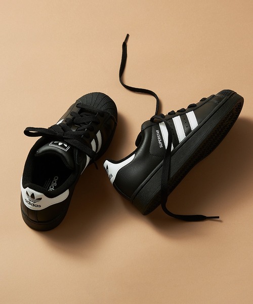 adidas(アディダス)の「【adidas】SUPERSTAR ll(スニーカー・メンズ・ブラック/ホワイト・23cm/23.5cm/24cm/24.5cm/26cm/26.5cm/27cm/27.5cm/28cm/28.5cm)」の2枚目の写真