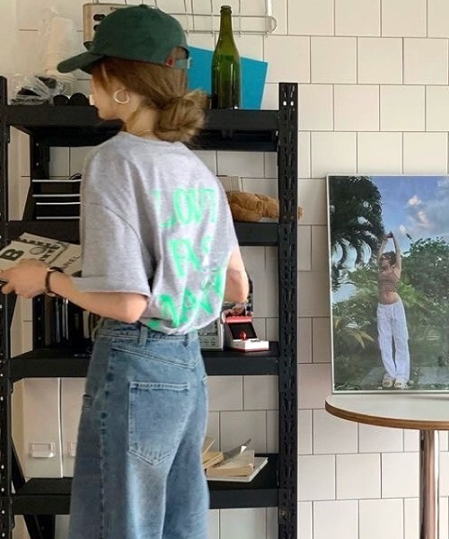 SHEENA(シーナ)の「バックメッセージロゴオーバーサイズTシャツ(Tシャツ/カットソー・レディース・ホワイト/ブラック/グレー・M)」の21枚目の写真