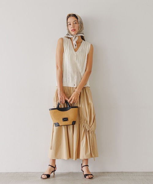 BAYFLOW(ベイフロー)の「カットフリンジニットベスト(ベスト・レディース・ブルー/アイボリー/ブラック・FREE)」の5枚目の写真