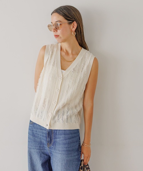 BAYFLOW(ベイフロー)の「カットフリンジニットベスト(ベスト・レディース・ブルー/アイボリー/ブラック・FREE)」の12枚目の写真