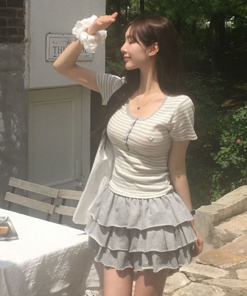 BEIDELLI（ベイデリー）の「[MADE] ストライプUネック半袖Tシャツ（Tシャツ/カットソー・レディース・キャメル/ピンク/ネイビー/ブラック/ブルー/グレー・FREE）」の2枚目の写真