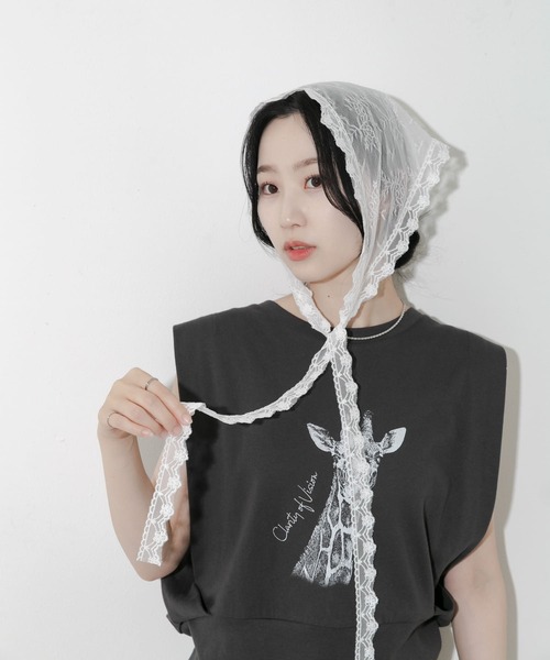 SMELLY(スメリー)の「スカラップレースバブーシュカ(バンダナ/スカーフ・レディース・ブラック/アイボリー・-)」の5枚目の写真