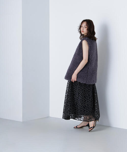 NATURAL BEAUTY BASIC(ナチュラルビューティーベーシック)の「◇【BLANC】カーリーフェイクファージレ(その他アウター・レディース・オフホワイト/チャコールグレー・FREE)」の6枚目の写真