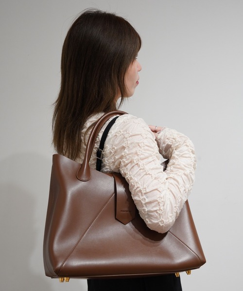 HASHIBAMI(ハシバミ)の「HASHIBAMI/ハシバミ/フェズヨコナガ゙A4バッグ(ショルダーバッグ・レディース・ブラウン・FREE)」の2枚目の写真