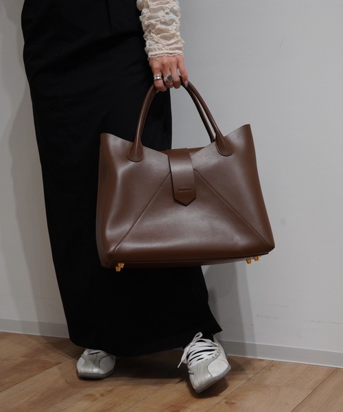 HASHIBAMI(ハシバミ)の「HASHIBAMI/ハシバミ/フェズヨコナガ゙A4バッグ(ショルダーバッグ・レディース・ブラウン・FREE)」の3枚目の写真