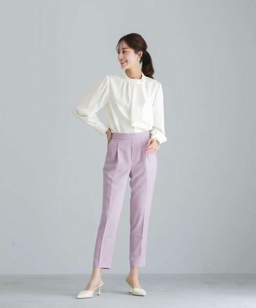 WHITE JOOLA（ホワイトジョーラ）の「【 洗える 】  ソフトツイル・アシンメトリーフリルブラウス（シャツ/ブラウス・レディース・ベージュ/サックスブルー/オフホワイト・S/M/L）」の4枚目の写真