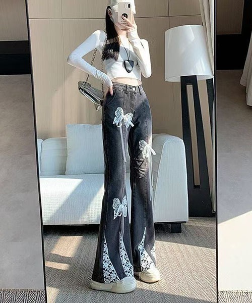gossip!ロサンゼルス(ゴシップロサンゼルス)の「レース蝶リボン装飾 裾パッチワーク ハイウエストフレアデニムパンツ レディース Y2K 甘辛ストリート(デニムパンツ・レディース・ブラック・S/M/L)」の4枚目の写真