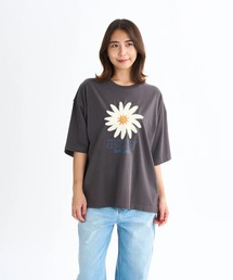 ROXY（ロキシー）の「BELLIS S/S TEE /ロキシーフラワー刺繍ドロップショルダークルーネック半袖Tシャツ（Tシャツ/カットソー）」