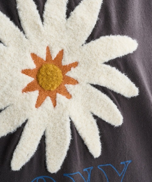 ROXY(ロキシー)の「BELLIS S/S TEE /ロキシーフラワー刺繍ドロップショルダークルーネック半袖Tシャツ(Tシャツ/カットソー・レディース・ブラック/ピンク/ホワイト/ベージュ・LARGE/MEDIUM/SMALL)」の17枚目の写真