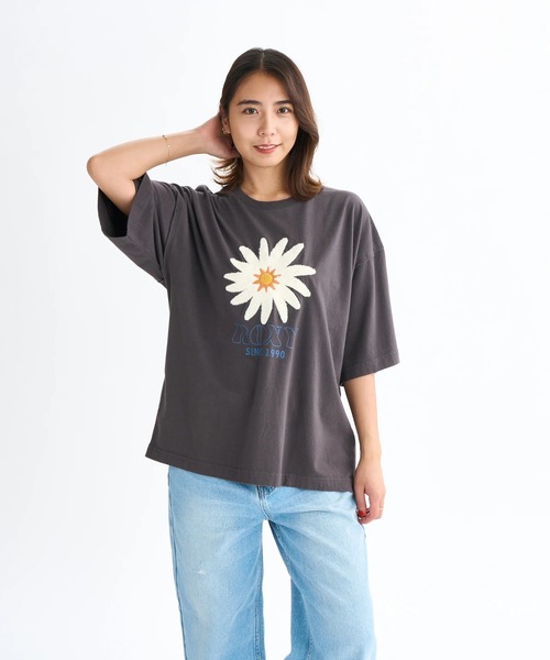 ROXY(ロキシー)の「BELLIS S/S TEE /ロキシーフラワー刺繍ドロップショルダークルーネック半袖Tシャツ(Tシャツ/カットソー・レディース・ブラック/ピンク/ホワイト/ベージュ・LARGE/MEDIUM/SMALL)」の20枚目の写真