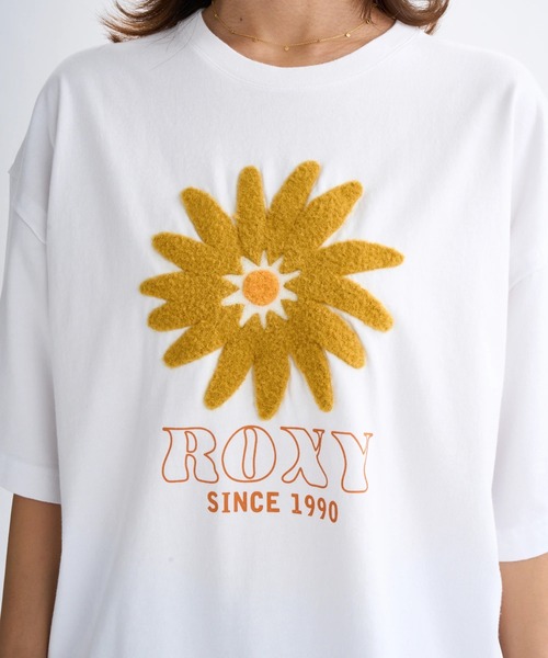 ROXY(ロキシー)の「BELLIS S/S TEE /ロキシーフラワー刺繍ドロップショルダークルーネック半袖Tシャツ(Tシャツ/カットソー・レディース・ブラック/ピンク/ホワイト/ベージュ・LARGE/MEDIUM/SMALL)」の13枚目の写真