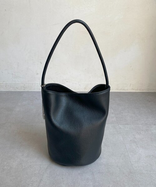 DouDou（ドゥドゥ）の「【インフルエンサー SAKURA企画】バケツ型ショルダーバッグ（ショルダーバッグ・レディース・ブラック/ブルー/ブラウン・FREE）」の9枚目の写真