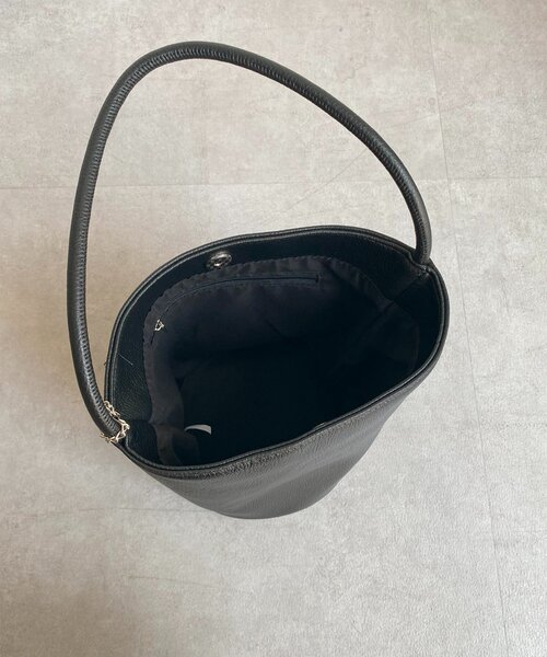 DouDou（ドゥドゥ）の「【インフルエンサー SAKURA企画】バケツ型ショルダーバッグ（ショルダーバッグ・レディース・ブラック/ブルー/ブラウン・FREE）」の11枚目の写真