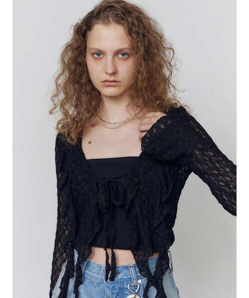 EMODA（エモダ）の「ラッフルハングクロップドブラウス（シャツ/ブラウス・レディース・ブラック/グレー/ベージュ・FREE）」の2枚目の写真