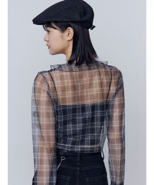 EMODA（エモダ）の「ラッフルハングクロップドブラウス（シャツ/ブラウス・レディース・ブラック/グレー/ベージュ・FREE）」の6枚目の写真