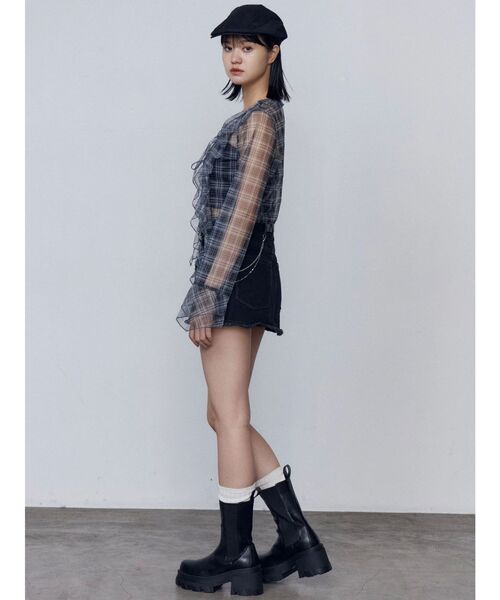 EMODA（エモダ）の「ラッフルハングクロップドブラウス（シャツ/ブラウス・レディース・ブラック/グレー/ベージュ・FREE）」の10枚目の写真