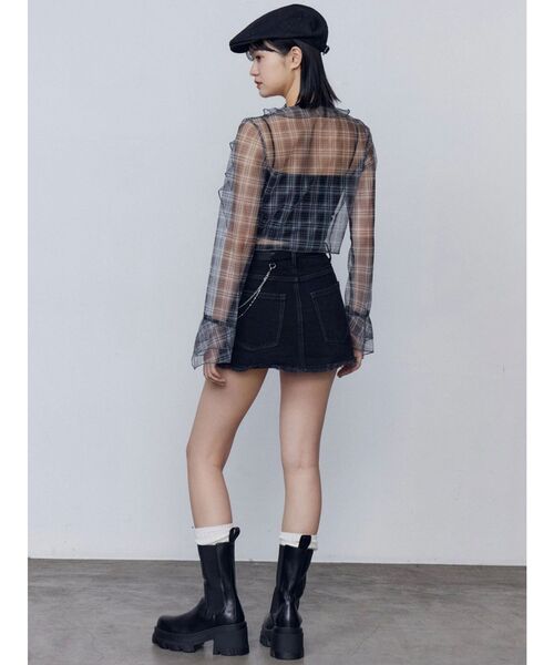 EMODA（エモダ）の「ラッフルハングクロップドブラウス（シャツ/ブラウス・レディース・ブラック/グレー/ベージュ・FREE）」の11枚目の写真