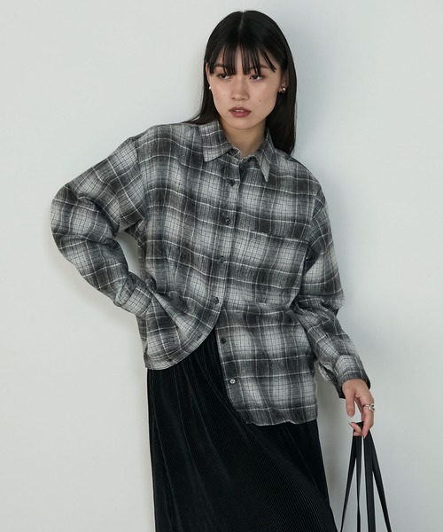 forksy.(フォルクシー)の「【forksy.】ブリーチ加工オンブレチェックオーバーサイズシャツ(シャツ/ブラウス・レディース・ブルー系/ブラック系/イエロー系・FREE)」の7枚目の写真
