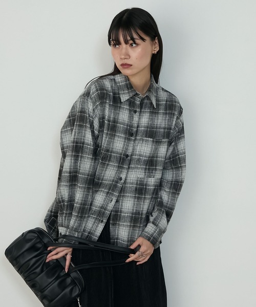 forksy.(フォルクシー)の「【forksy.】ブリーチ加工オンブレチェックオーバーサイズシャツ(シャツ/ブラウス・レディース・ブルー系/ブラック系/イエロー系・FREE)」の8枚目の写真