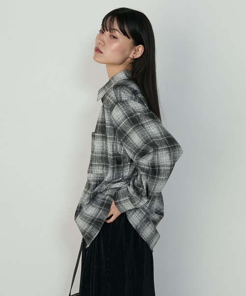 forksy.(フォルクシー)の「【forksy.】ブリーチ加工オンブレチェックオーバーサイズシャツ(シャツ/ブラウス・レディース・ブルー系/ブラック系/イエロー系・FREE)」の9枚目の写真