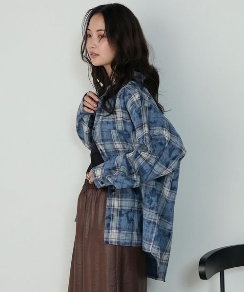 forksy.(フォルクシー)の「【forksy.】ブリーチ加工オンブレチェックオーバーサイズシャツ(シャツ/ブラウス・レディース・ブルー系/ブラック系/イエロー系・FREE)」の18枚目の写真