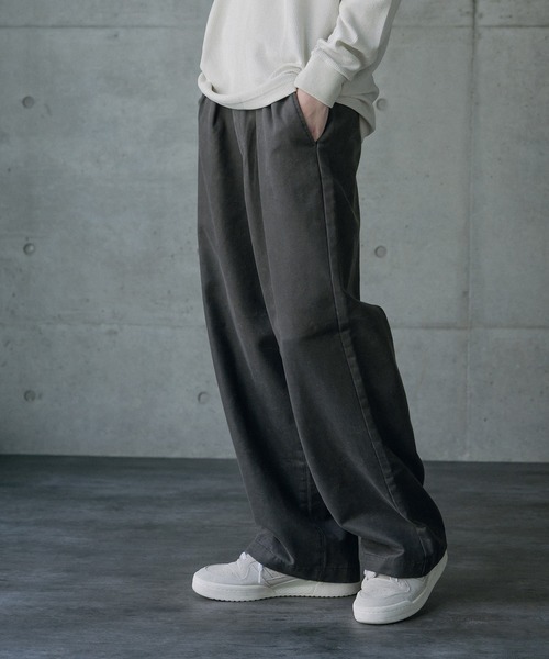 RATTLE TRAP(ラトルトラップ)の「スエードコーティングツータックワイドパンツ(その他パンツ・メンズ・ブラック/グレー・L/M)」の16枚目の写真