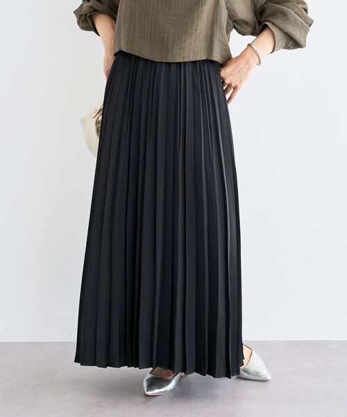 Green　Parks（グリーンパークス）の「サテン変形プリーツスカート（スカート・レディース・ブラウン/グリーン/ブラック/チャコールグレー・FREE）」の17枚目の写真