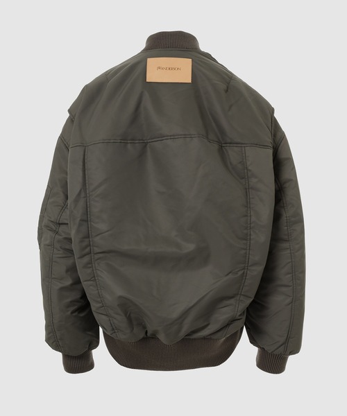 JW Anderson(ジェイダブリューアンダーソン)の「ブルゾン(その他アウター・レディース・その他・XS)」の2枚目の写真