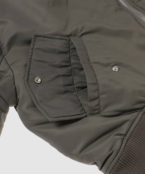 JW Anderson(ジェイダブリューアンダーソン)の「ブルゾン(その他アウター・レディース・その他・XS)」の4枚目の写真