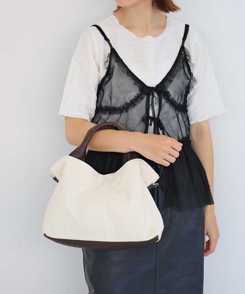 Bleu Bleuet(ブルーブルーエ)の「キャンバス合皮2WAYトートバッグ(トートバッグ・レディース・キナリ/カーキ/ブラック・FREE)」の9枚目の写真
