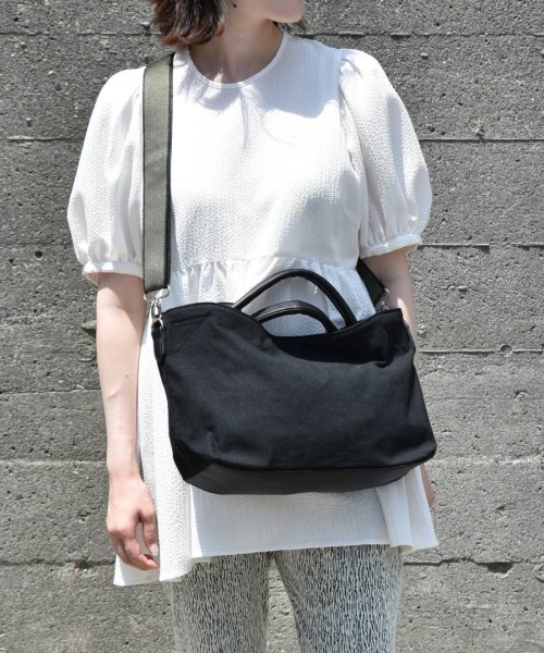 Bleu Bleuet(ブルーブルーエ)の「キャンバス合皮2WAYトートバッグ(トートバッグ・レディース・キナリ/カーキ/ブラック・FREE)」の18枚目の写真