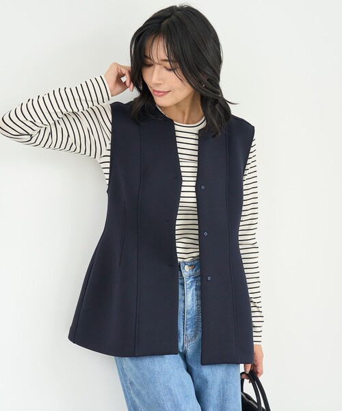 UNFILO(アンフィーロ)の「【新色追加】コットンカシミヤ クルーネックカットソー(Tシャツ/カットソー・レディース・黄土色系/ホワイト系/ブラック系/スモーキーグリーン系/ローズ系/ブラック系2/ブラック系1/グレー系・LARGE/MEDIUM/SMALL)」の3枚目の写真