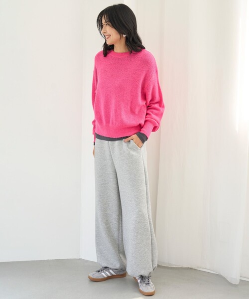 UNFILO(アンフィーロ)の「【新色追加】コットンカシミヤ クルーネックカットソー(Tシャツ/カットソー・レディース・黄土色系/ホワイト系/ブラック系/スモーキーグリーン系/ローズ系/ブラック系2/ブラック系1/グレー系・LARGE/MEDIUM/SMALL)」の19枚目の写真