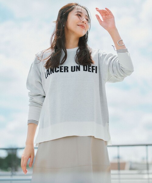 UNFILO(アンフィーロ)の「【新色追加】コットンカシミヤ クルーネックカットソー(Tシャツ/カットソー・レディース・黄土色系/ホワイト系/ブラック系/スモーキーグリーン系/ローズ系/ブラック系2/ブラック系1/グレー系・LARGE/MEDIUM/SMALL)」の22枚目の写真