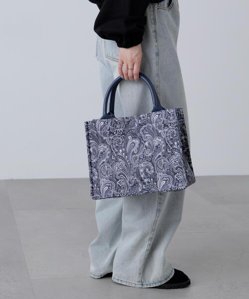 FREE'S MART（フリーズマート）の「スクエアトートバッグ（トートバッグ・レディース・ブルー/ホワイト・ﾌﾘ-）」の2枚目の写真