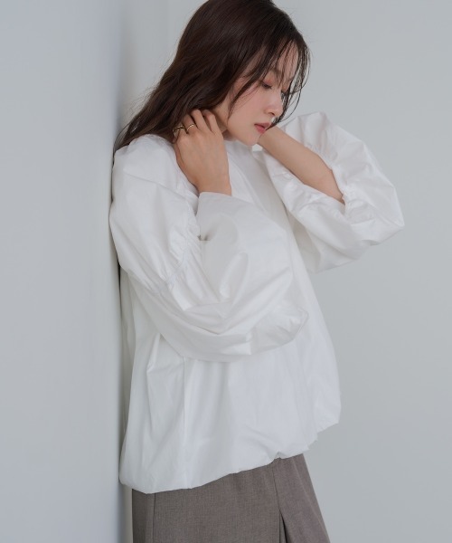 Bab(バブ)の「バルーンギャザーブラウス(シャツ/ブラウス・レディース・ブラック/ベージュ/オフホワイト・M)」の7枚目の写真