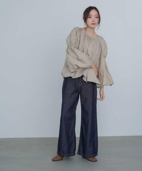 Bab(バブ)の「バルーンギャザーブラウス(シャツ/ブラウス・レディース・ブラック/ベージュ/オフホワイト・M)」の9枚目の写真