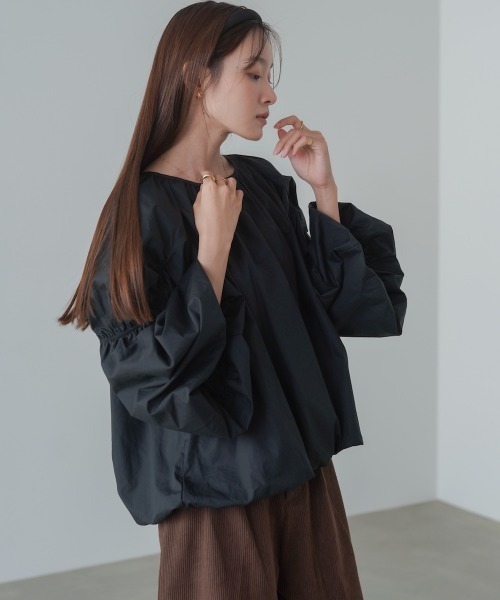 Bab(バブ)の「バルーンギャザーブラウス(シャツ/ブラウス・レディース・ブラック/ベージュ/オフホワイト・M)」の22枚目の写真