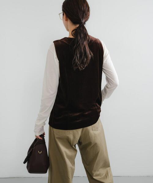 URBAN RESEARCH（アーバンリサーチ）の「ベロアジレ（ベスト・レディース・ブラウン/ブラック・FREE）」の6枚目の写真