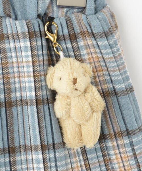 SHOO・LA・RUE（シューラルー）の「【100-150cm】クマチャーム付きプリーツスカート（スカート・キッズ・ブラック系1/サックスブルー系1/ライトオレンジ系1・10/11/12/13/14/15 ）」の7枚目の写真