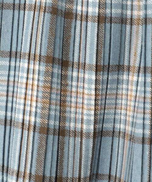 SHOO・LA・RUE（シューラルー）の「【100-150cm】クマチャーム付きプリーツスカート（スカート・キッズ・ブラック系1/サックスブルー系1/ライトオレンジ系1・10/11/12/13/14/15 ）」の10枚目の写真