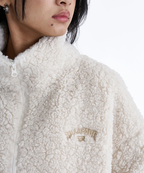 BILLABONG（ビラボン）の「BILLABONG レディース FUR BOA STAND LIGHT  ジャケット 【2025年秋冬モデル】 @autumn/ビラボンボアロゴワンポイントジップアップスタンドカラージャケット（ブルゾン・レディース・アイボリー/ブラック/ホワイト系その他・LARGE/MEDIUM）」の7枚目の写真